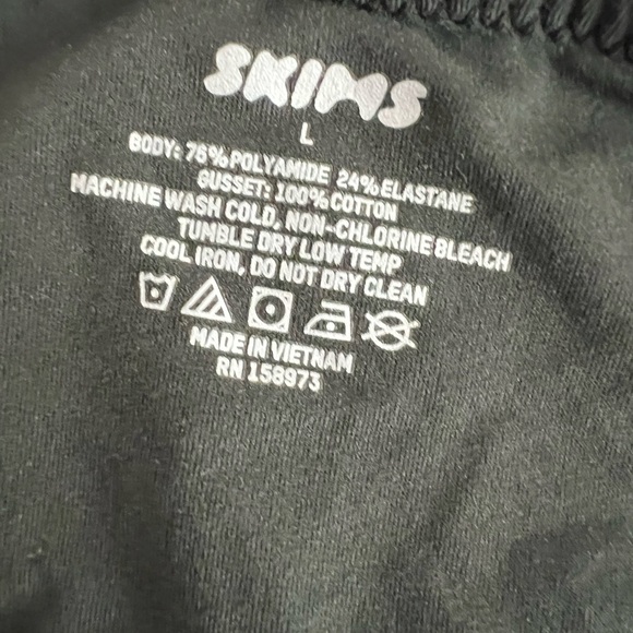 SKIMS Fit Everybody - MATERNITY BANDED HIGH-WAISTED BRIEF - Onyx - Large - Picture 6 of 6